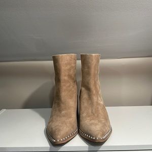 **LIKE NEW** STEVE MADDEN AQUARIUS ANKLE BOOTS